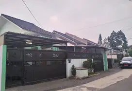 DIJUAL RUMAH MODERN ASRI TERAWAT DI SAYAP GEGERKALONG SARIJADI BANDUNG