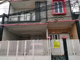 Rumah 2lt di Jl Panca Raya Kemayoran Jakarta Pusat