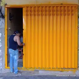 Pintu besi harmonika Surabaya