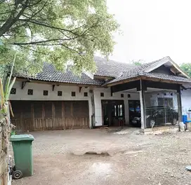 Rumah Lama Asri Lt 3.300m² di Jl Margasatwa Cilandak Jaksel