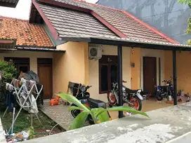 Rumah Strategis Hitung Tanah komplek Migas Joglo Jakarta Barat