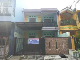 Punya Balkon & Kanopi – Dijual Rumah 2 Lantai di THB