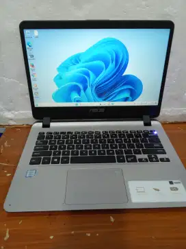 Laptop Asus vivobok x4o7UAR
