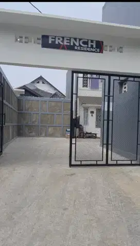 MINI CLUSTER FRANCE RESIDENCE DISEWAKAN ADA AC