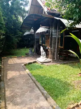 RUMAH LUAS ASRI MURAH JALAN LEBAR STRATEGIS DI JAGAKARSA JAKSEL