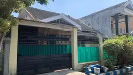 RUMAH LOKASI DINOYO JALAN TATA SURYA KOTA MALANG