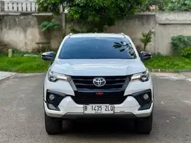 FORTUNER VRZ TRD AT DIESEL 2017 PUTIH FULLSET RECORD