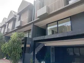Rumah premium Double Decker kawasan jagakarsa