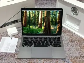 MacBook Pro TouchBar 13 2019 Core i5 8-512GB Gray Fulset iBox Like New