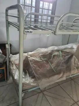Bunk Bed Besi ukuran kasur 90 x 200