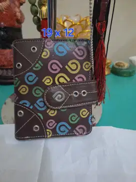 Dompet branded 
Planet ocean uk 19 x 12 
Limited edition 
Barang teraw