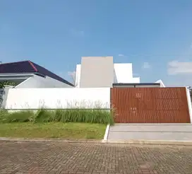 Rumah Mewah Puri Arga Golf BSB City Semarang