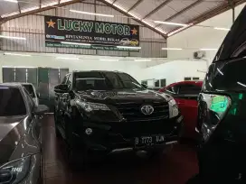 FORTUNER VR-Z 2.4 AT 4×2