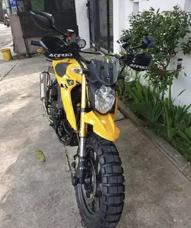 GSX S150 Naked Moto Sport Yellow Daytona Tahun 2018 Low KM
