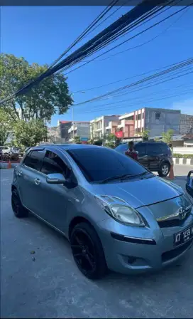 Mobil matic Yaris 2010