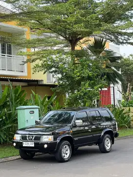 Nissan terrano 2.4 spirit s2 2005 MT tgn 1 bpkb biru