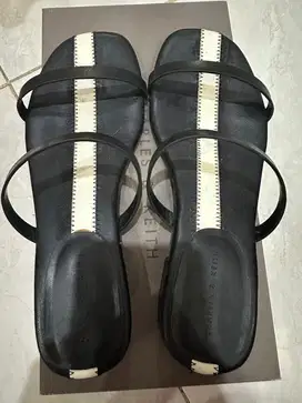 sendal charles and keith size 37 black white baru dipakai 2 kali