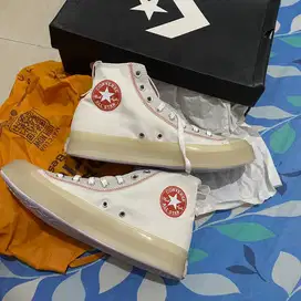 Sepatu casual converse size 44 masih baru