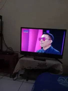 Tv led cooca 24 inchi lengkap mulus