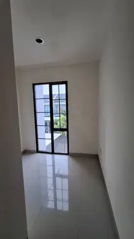 Rumah 2 lantai Green Village, siap huni, bisa KPR