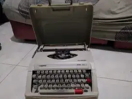Dijual mesin tik manual