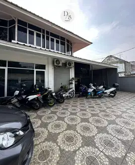 RUMAH  SISINGAMANGARAJA, KEB. BARU. LT.615/LB.300. SHM. Harga 32M