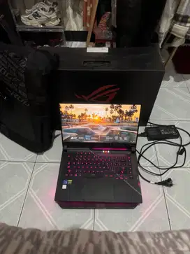 ASUS ROG STRIX SCAR 15 G533ZM i9-12900 H 16 GB 1 TB