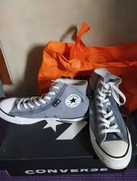SEPATU CONVERSE ORIGINAL SIZE 42