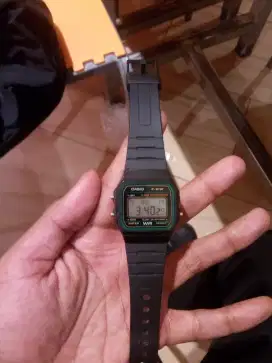 Cassio serial 593 F-91 W