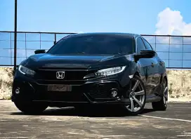 SIKATEN‼️Honda Civic HB Turbo 2018 — KM Rendah, Velg Racing, Full Gaya