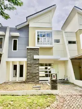 DIJUAL RUMAH LA DIVA GREEN HILL MENGANTI SURABAYA GRESIK