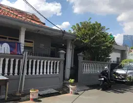 Rumah di Lokasi Area Perumahan namun dekat dengan Distrik Bisnis Kunin