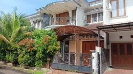 Rumah Bagus dan Asri Sertipikat Hak Milik Full Furnished Bintaro Pesan