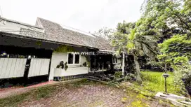 Rumah Lama Terawat 1 Lantai di Jl Hang Lekiu Pinggir Jalan Raya