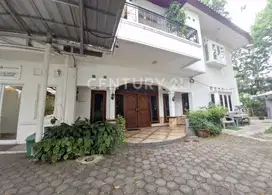 Rumah 2 Lantai Untuk Hunian Atau Usaha Di Panglima Polim