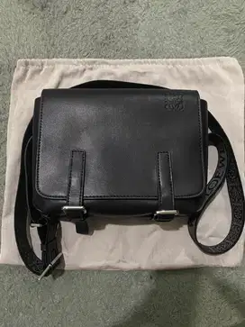 Sling bag loewe black for man