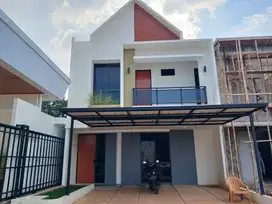 RUMAH 2LANTAI HUNIAN NYAMAN UNTUK KELUARGA!!