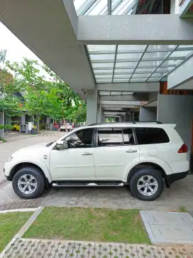 Dijual Mobil Pajero Sport Dakar 4x2 AT 2012/2013
