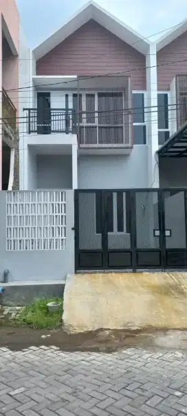 Murah dijual rumah mewah sendangmulyo 2 lantai klipang ketileng dkt rs