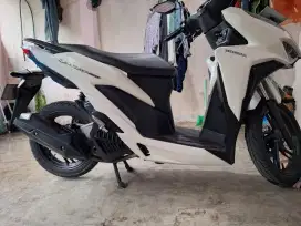 Bu vario 150 2019 udah aada lampu dim
