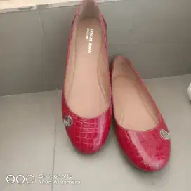 Sepatu Armani Jeans merah