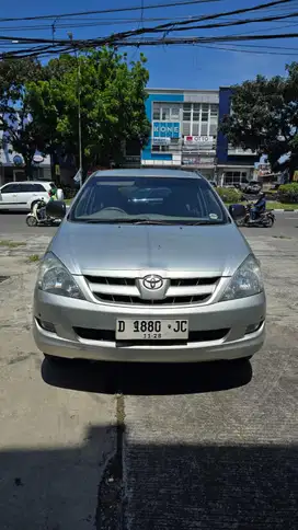 Toyota Innova 2.0 G mt 2006
