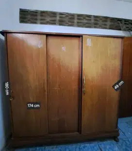 Lemari Jati tua lawasan kuno antik