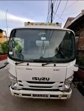 Dijual cepat truk bekas