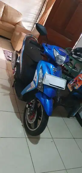 Suzuki Spin SR Blue 2010