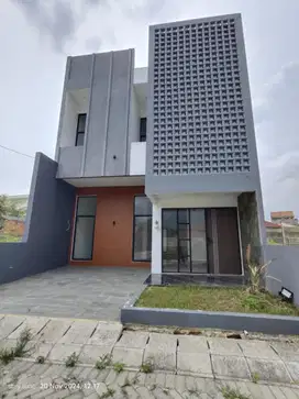 RUMAH 2 LANTAI KEDAMAIAN