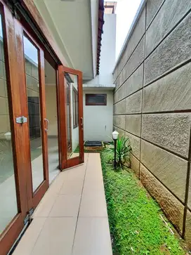 Rumah Dalam Cluster di Cilandak 5 menit ke Jl. TB Simatupang