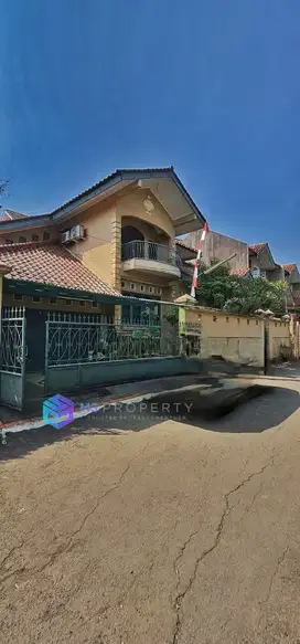 RUMAH SIAP HUNI 2 LANTAI KOMPLEK MEGA CINERE