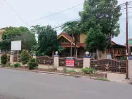 DIJUAL RUMAH HALAMAN LUAS JALAN IRIGASI PAKJO PALEMBANG