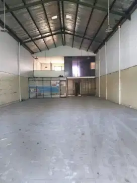 Gudang Surabaya Selatan. A Yani. Akses kontainer